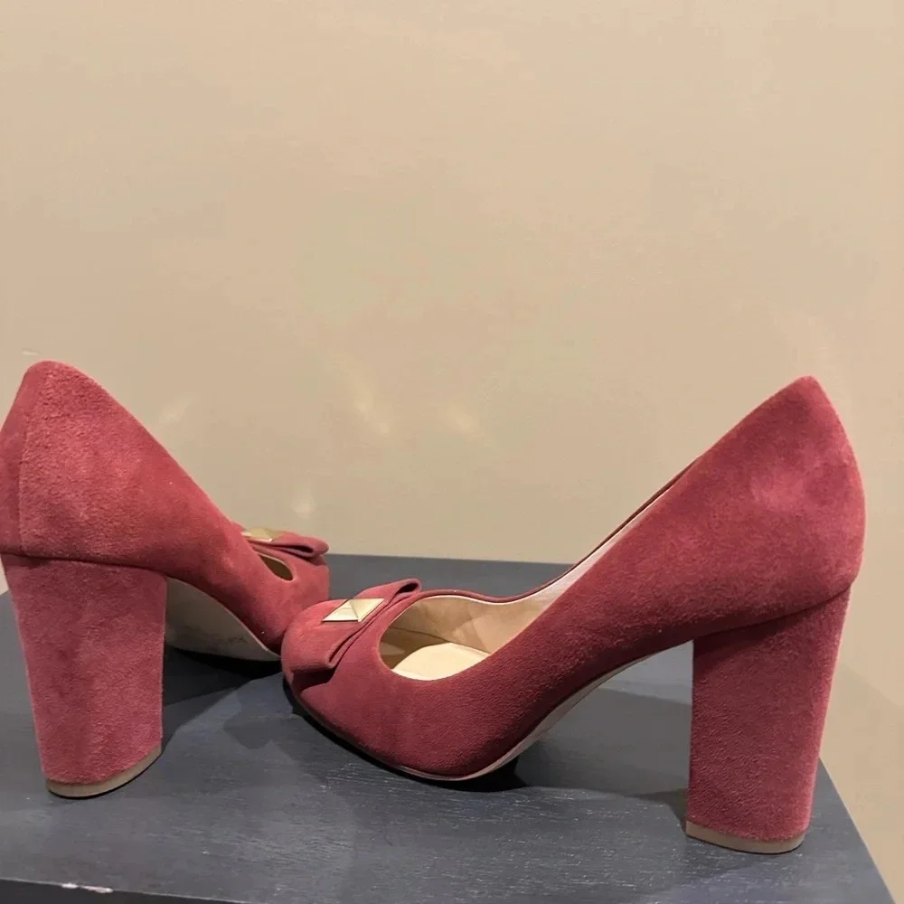 Kate Spade  gold bow heels size 7M in excellent condition - Picture 8 of 9